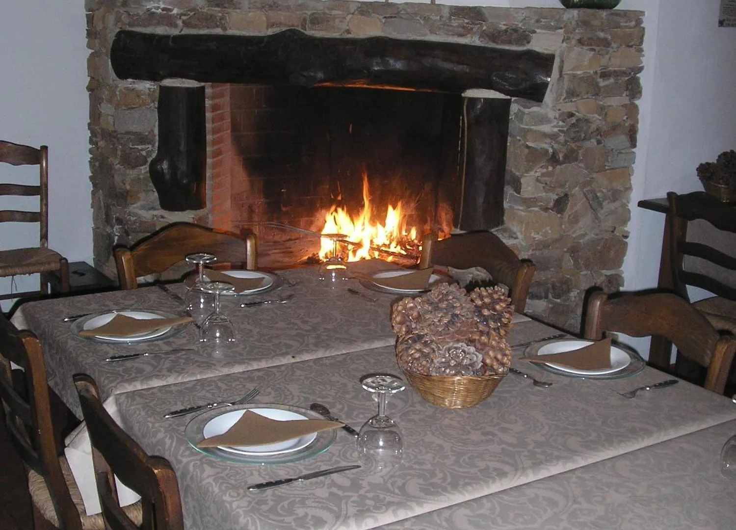 Casa Rural y Restaurante Casa Adriano Hostal Alanís